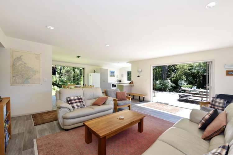 3215 Archers Road Tennyson Inlet_13