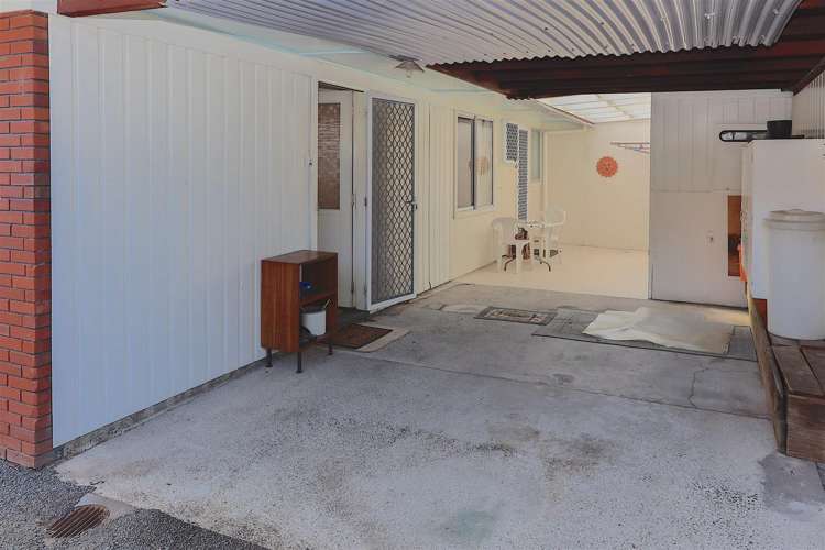 2a Lightheart Street Glenholme_11