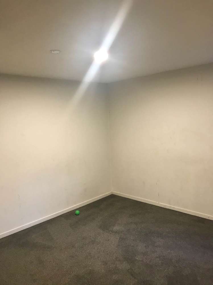 10 Ngatira Place Clendon Park_15