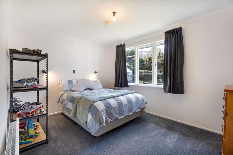 18 Akatarawa Road Brown Owl_9