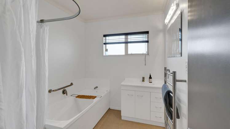 10 Estate Grove Inglewood_12