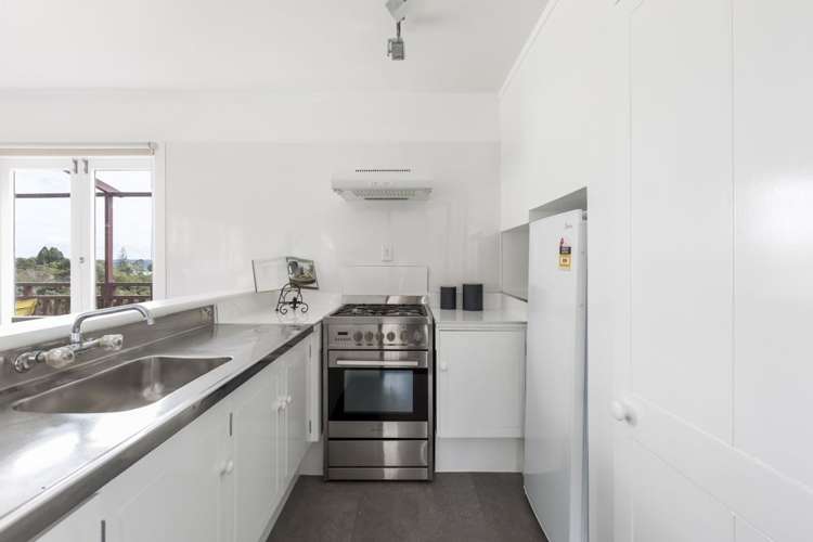 1/18b Verbena Road Birkdale_7