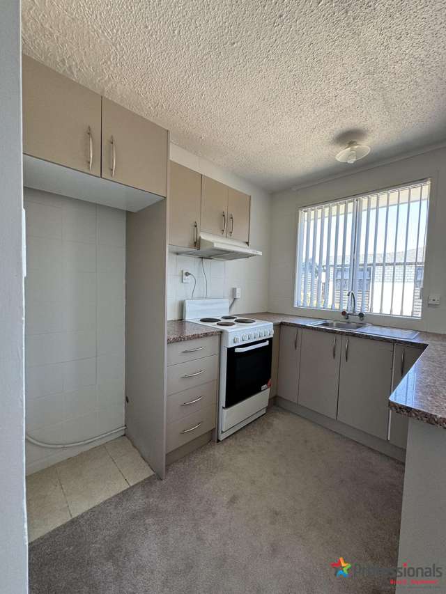 2 Bedroom Unit available now !!