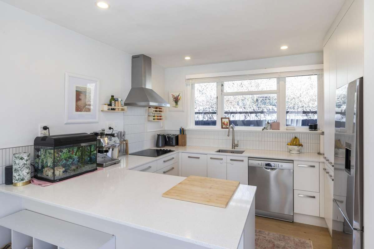 11 Croziers Road_2