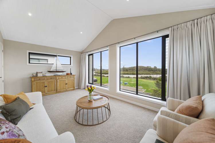 86 Kahui Parade Karaka_12