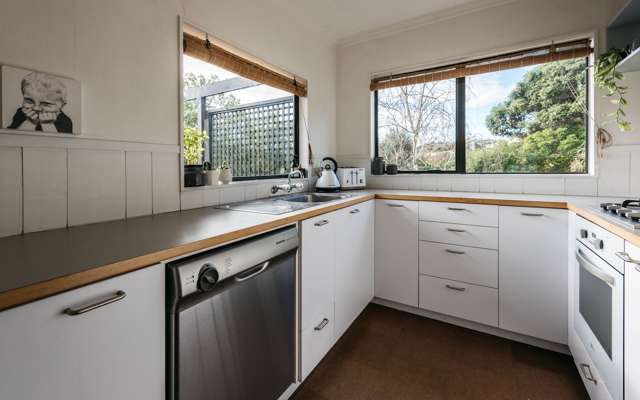 37 Alison Road Surfdale_3