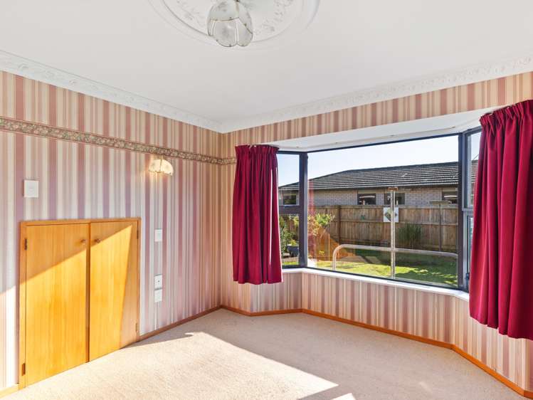 633a Queen Street East_5