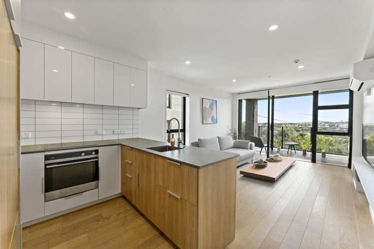 201/20B Pukerangi Crescent_0