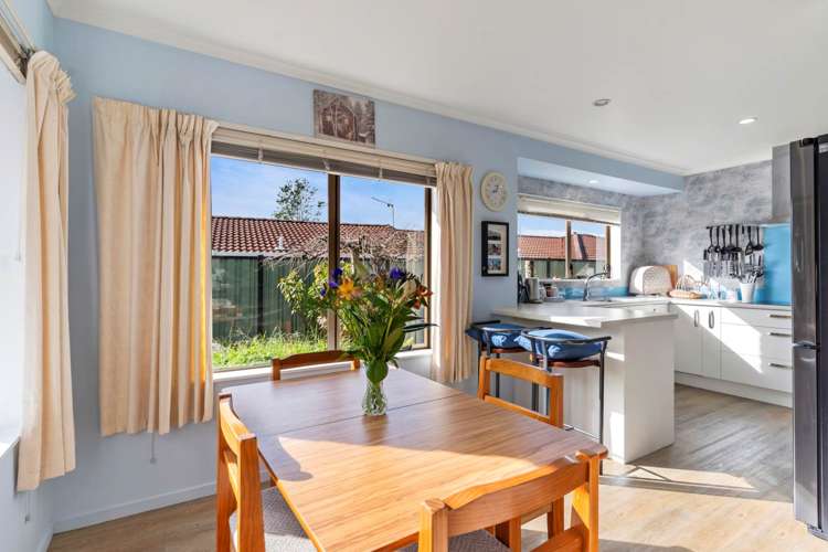 25h Youngs Road Papakura_9