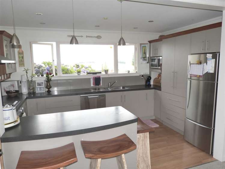 219 Robertson Road Winton Surrounds_6