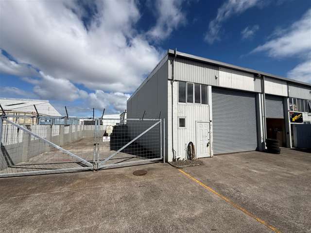 Secure Industrial Unit & Yard