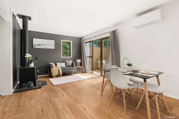 2/5 Hogans Road Glenfield_1