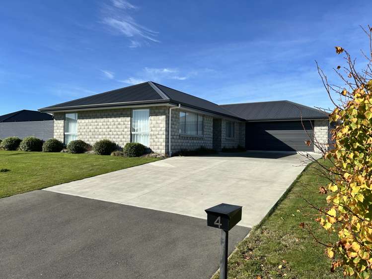 4 Redhaven Rise Netherby_25