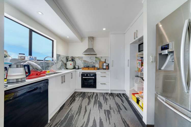 1/18 Frobisher Way Clendon Park_5