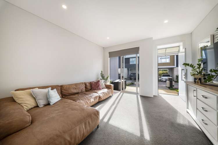 6 Ceramic Lane New Lynn_11