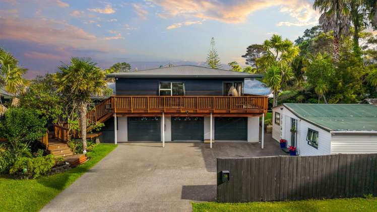 18 Awhiorangi Promenade Swanson_3