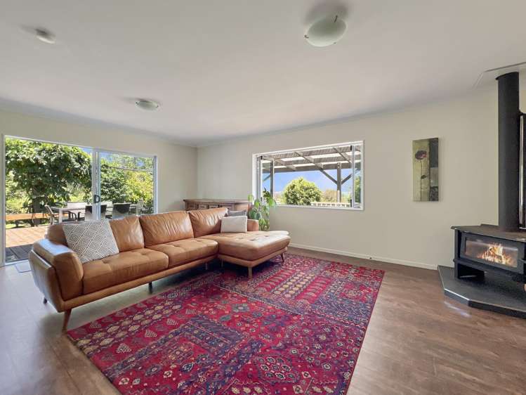 1377E Manawahe Road Manawahe_15