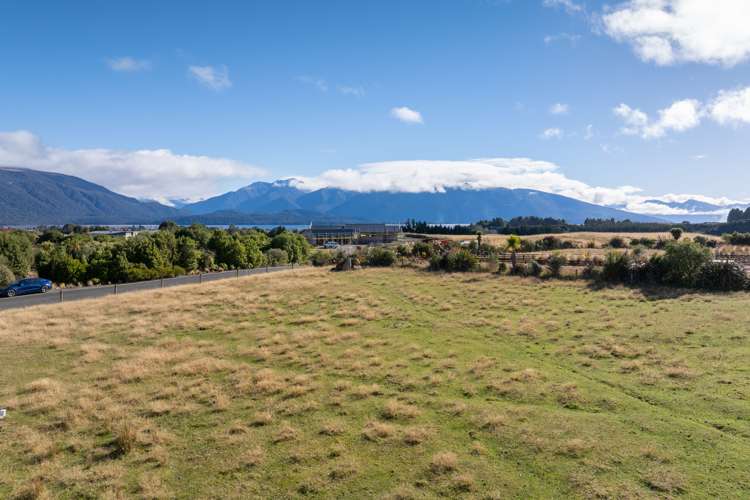 10 Black Lane Te Anau & Surrounds_19