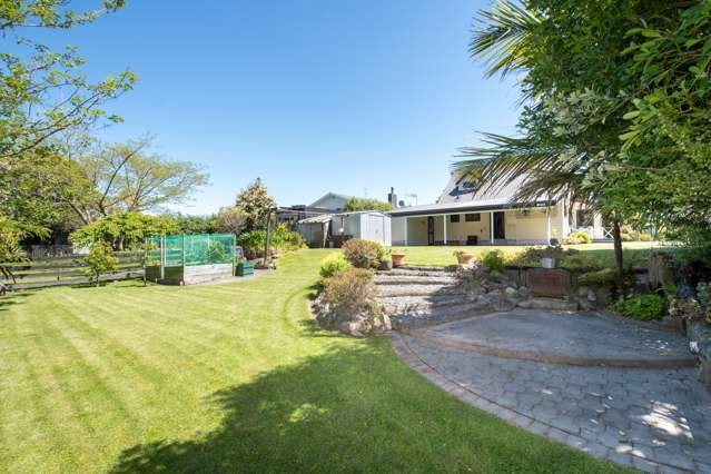 12 Deakin Place Clive_1