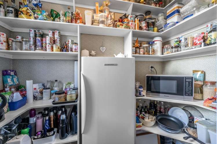 442 Queens Drive Windsor_5