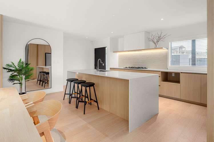 31 Kauri Point Drive Rototuna North_6