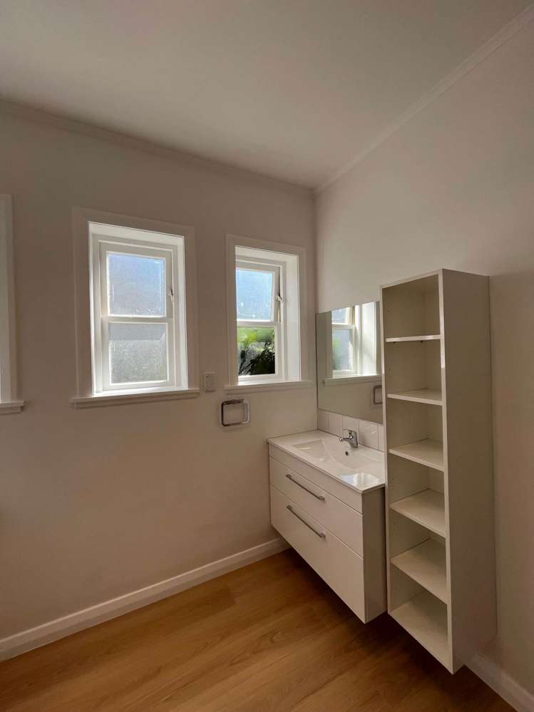 42 Willcott Street Mount Albert_4