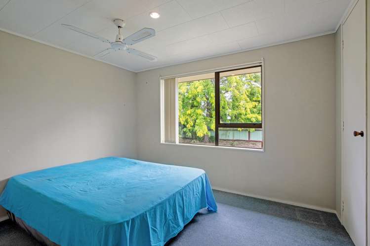 14 School Lane Kirwee_16