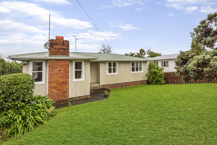 51 Tiroroa Avenue Te Atatu South_13