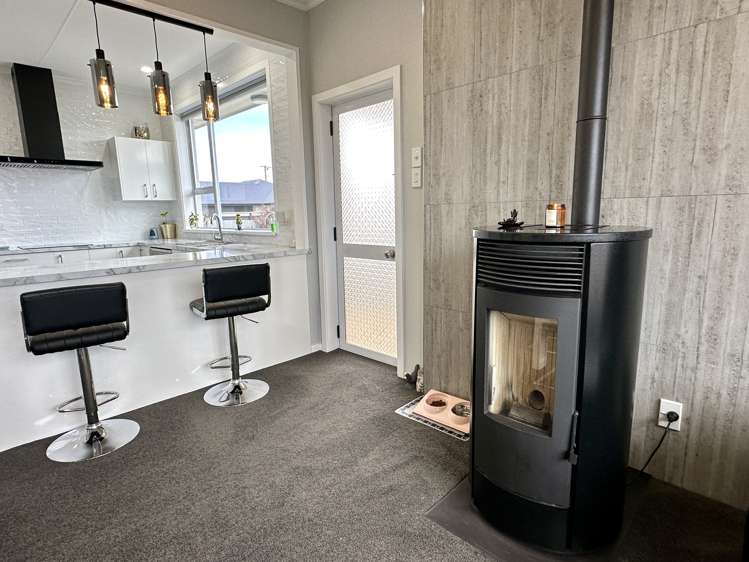 397 North Road Waikiwi_11