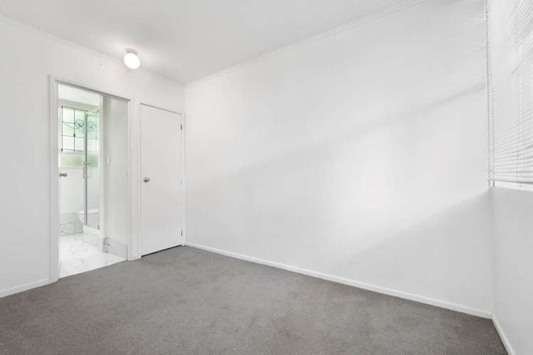 4/2 Waitati Place New Windsor_5