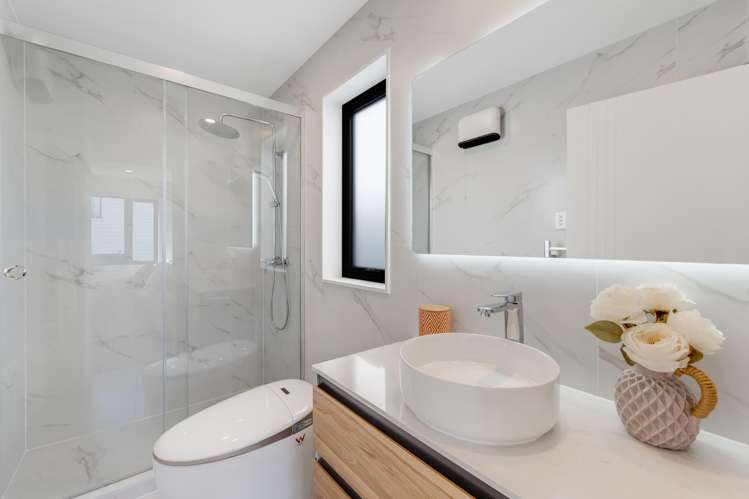 37D Gosford Drive Botany Downs_12