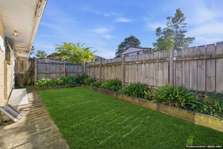 2/15 Phoenix Place Papatoetoe_7