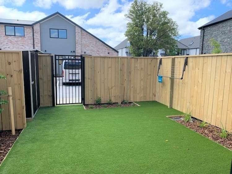 8/4 Riccarton Road Riccarton_6