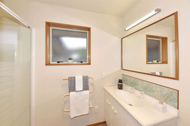 6a Bentley Street Russley_9