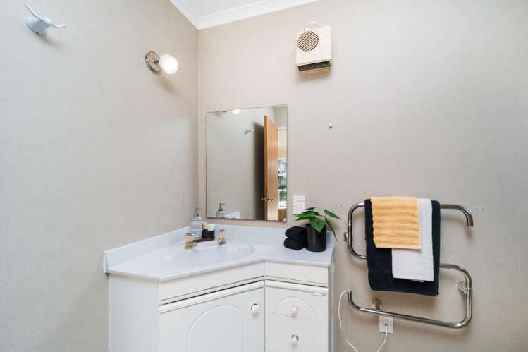 126 John F Kennedy Drive Milson_18