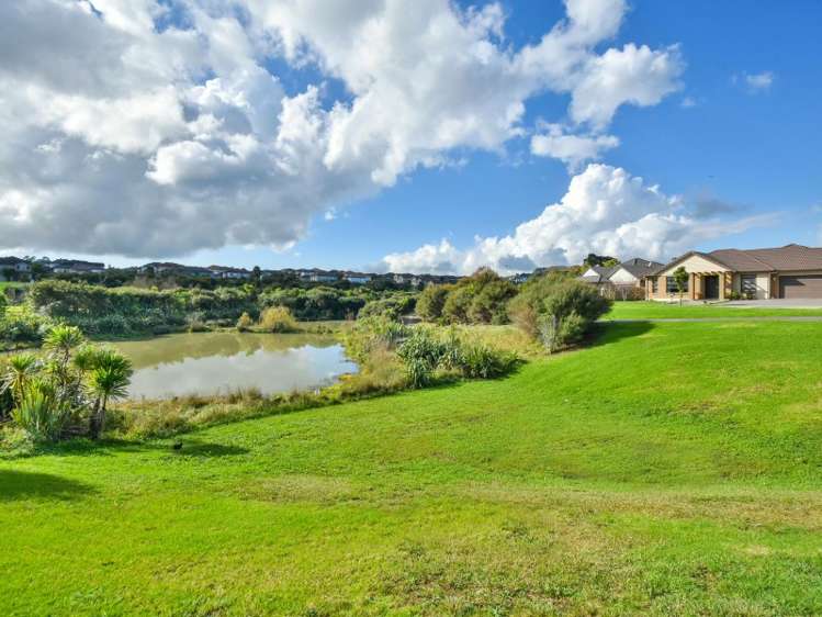 24 Salford Crescent Flat Bush_11