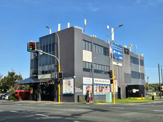 Ground floor office or retail in prime New Lynn