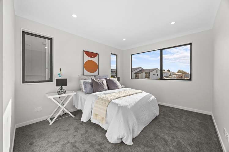 17 Bremner Ridge Street Flat Bush_29