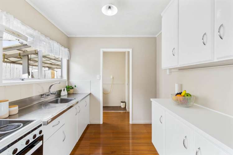 1/61a Strid Road Te Atatu South_5