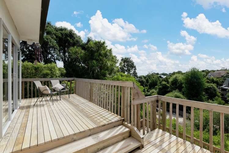 44 Colmar Road Mellons Bay_29