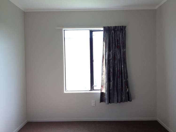 60 Hollyford Drive Clover Park_3