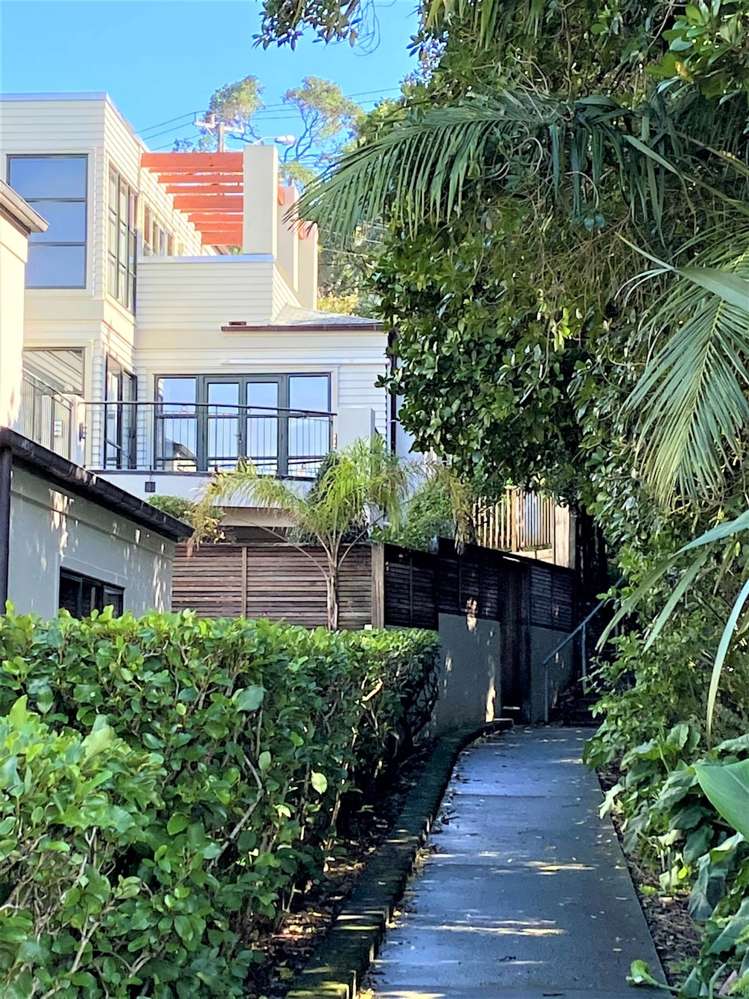 1/75 Beach Road Castor Bay_3