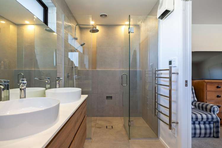 6 Lincoln Road Jacks Point_12