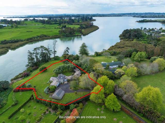 Manageable lifestyle with waterfront view