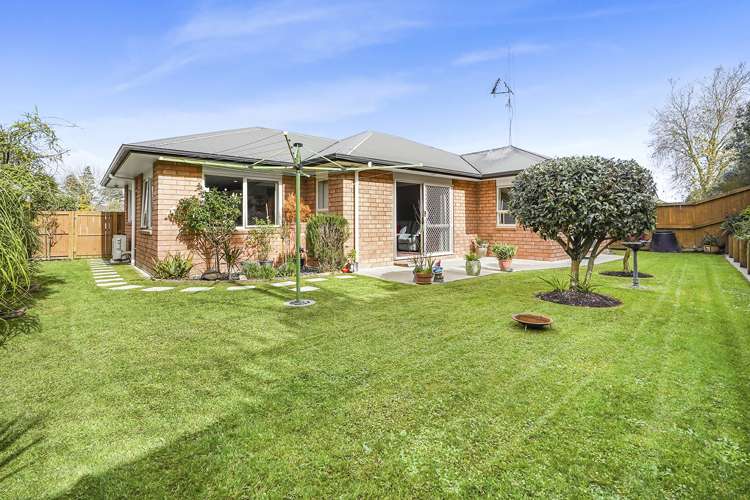 8 Ashgrove Court Hamilton East_11
