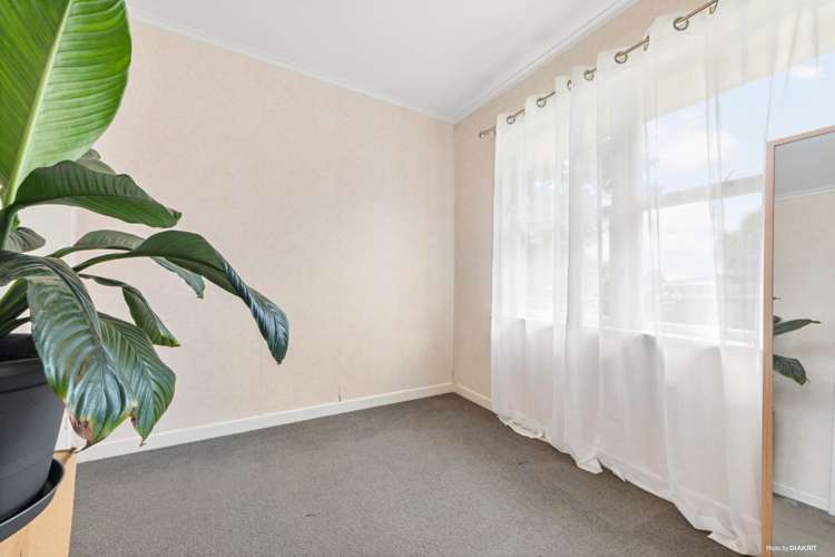 2/18 Sheehan Road Te Atatu South_11