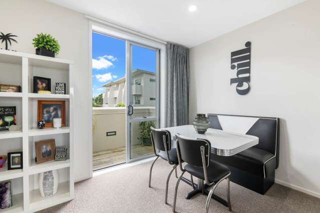 25/3 Riverside Road Orewa_4