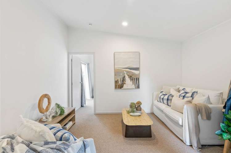 36 D'Oyly Drive Stanmore Bay_14