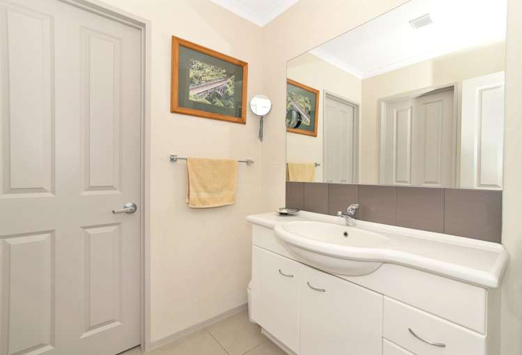 48 Cotswold Place Ohauiti_11