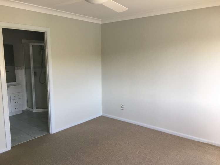 25 Greenway Rise Gulf Harbour_14